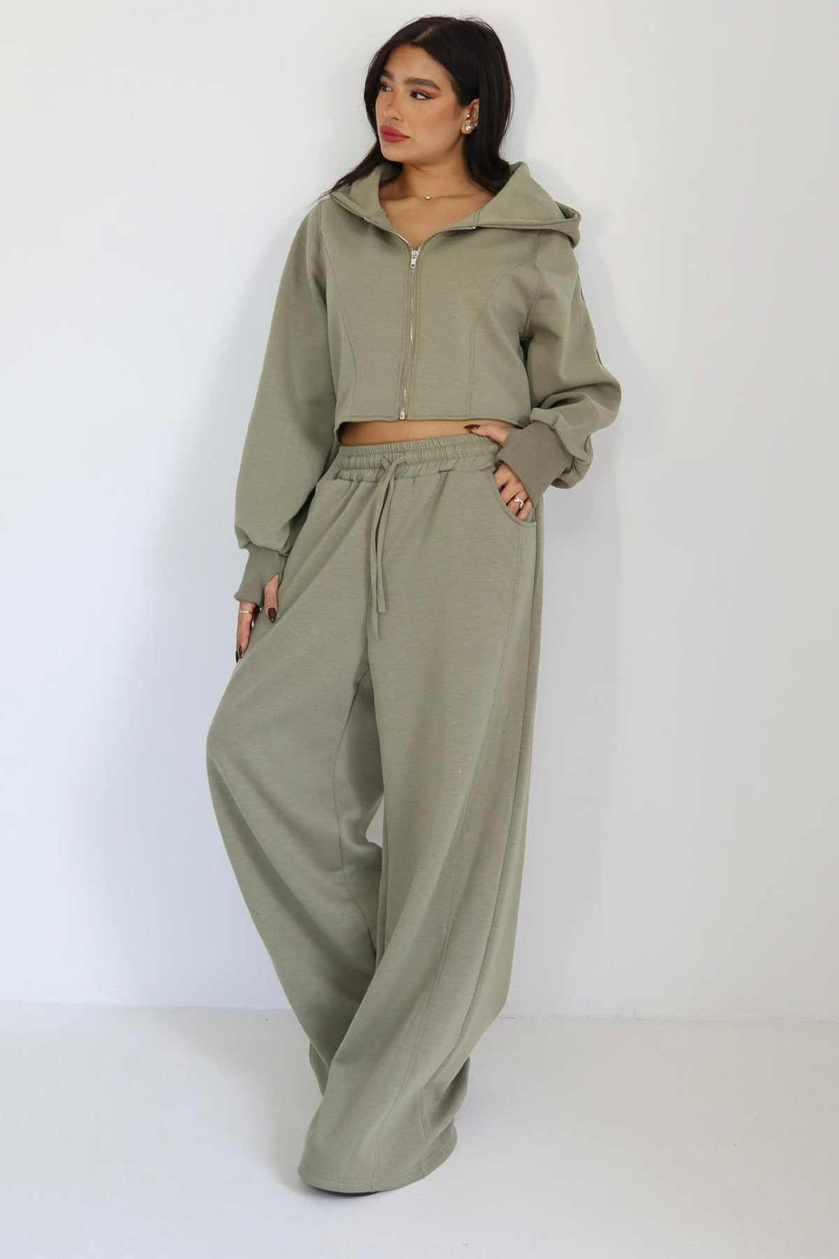 חליפת קרופ אולה