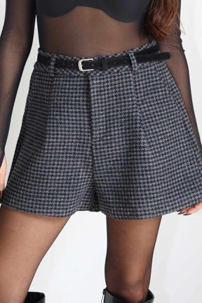 מכנסי שורט אלו