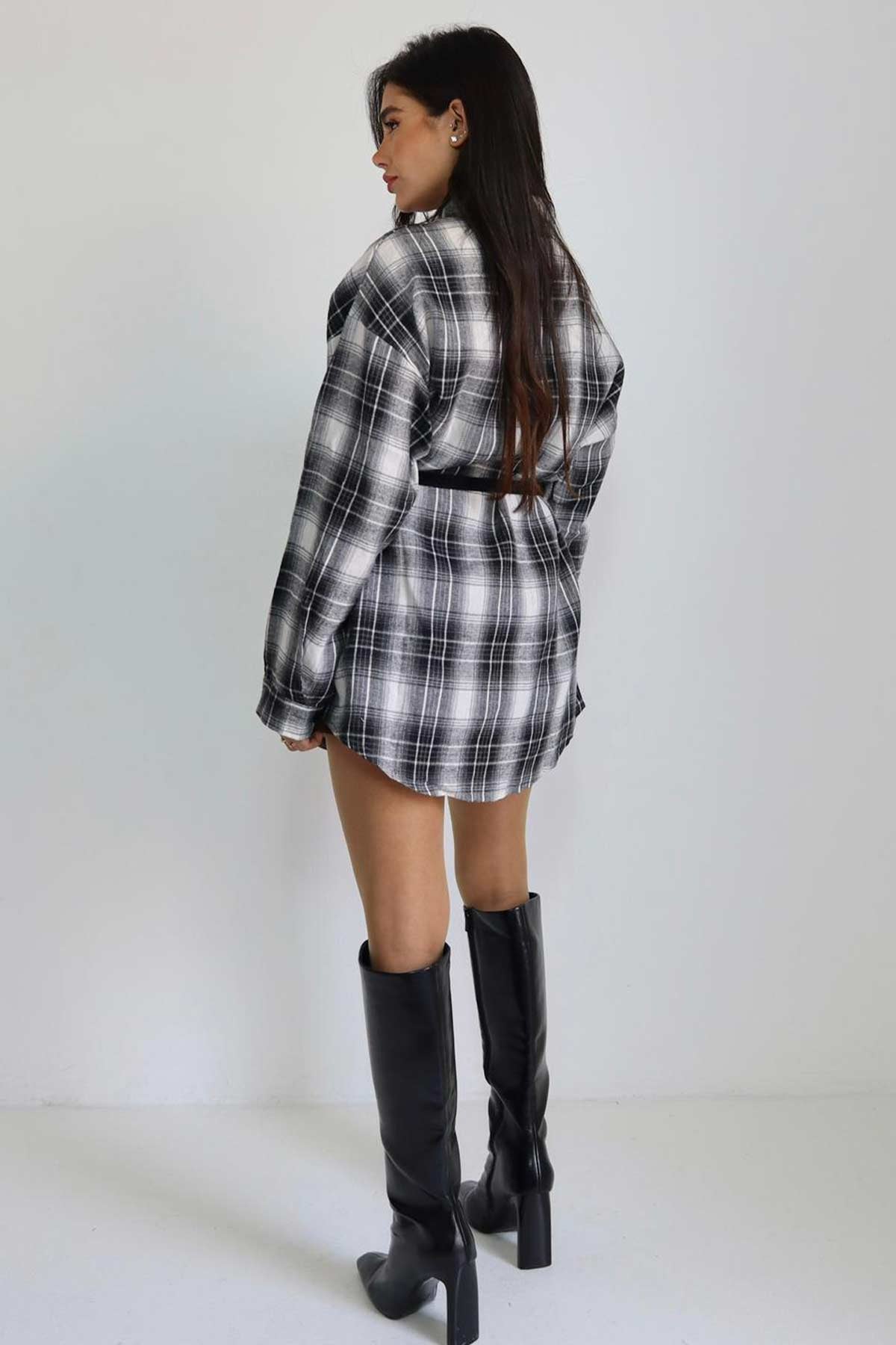 חולצת משבצות מכופתרת לארה