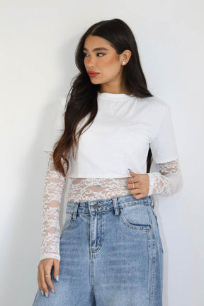 חולצת קרופ תחרה צ׳לסי