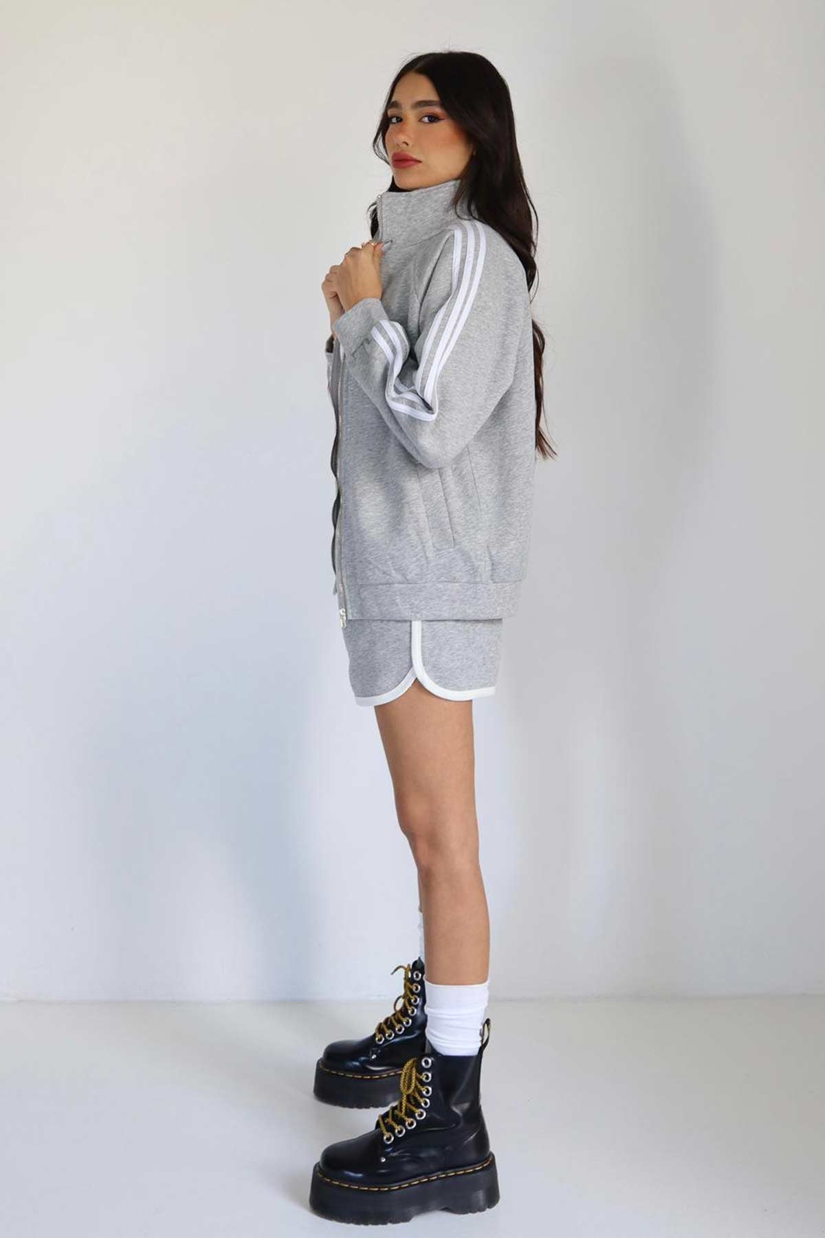 #צבע_אפור בהיר