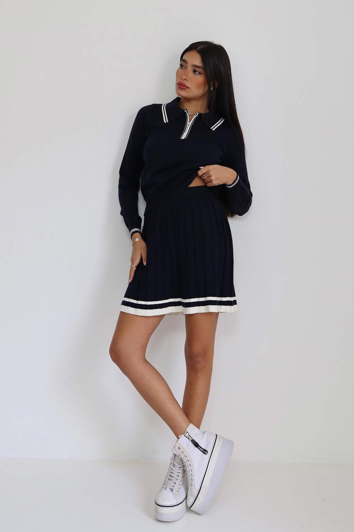 חליפת סריג חצאית ברנדה