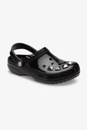 כפכפי קרוקס Classic Studded Clog לנשים בצבע שחור