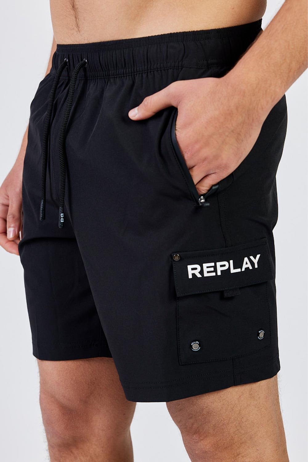 Replay מכנסי ברמודה קצרים בצבע שחור לגברים-Replay-S-נאקו