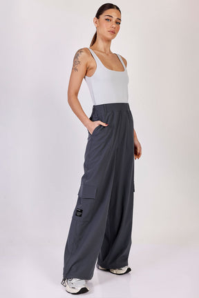 ריפליי אוברול דגמ"ח וגופיה בצבע אפור-לבן לנשים-Replay-XS-נאקו