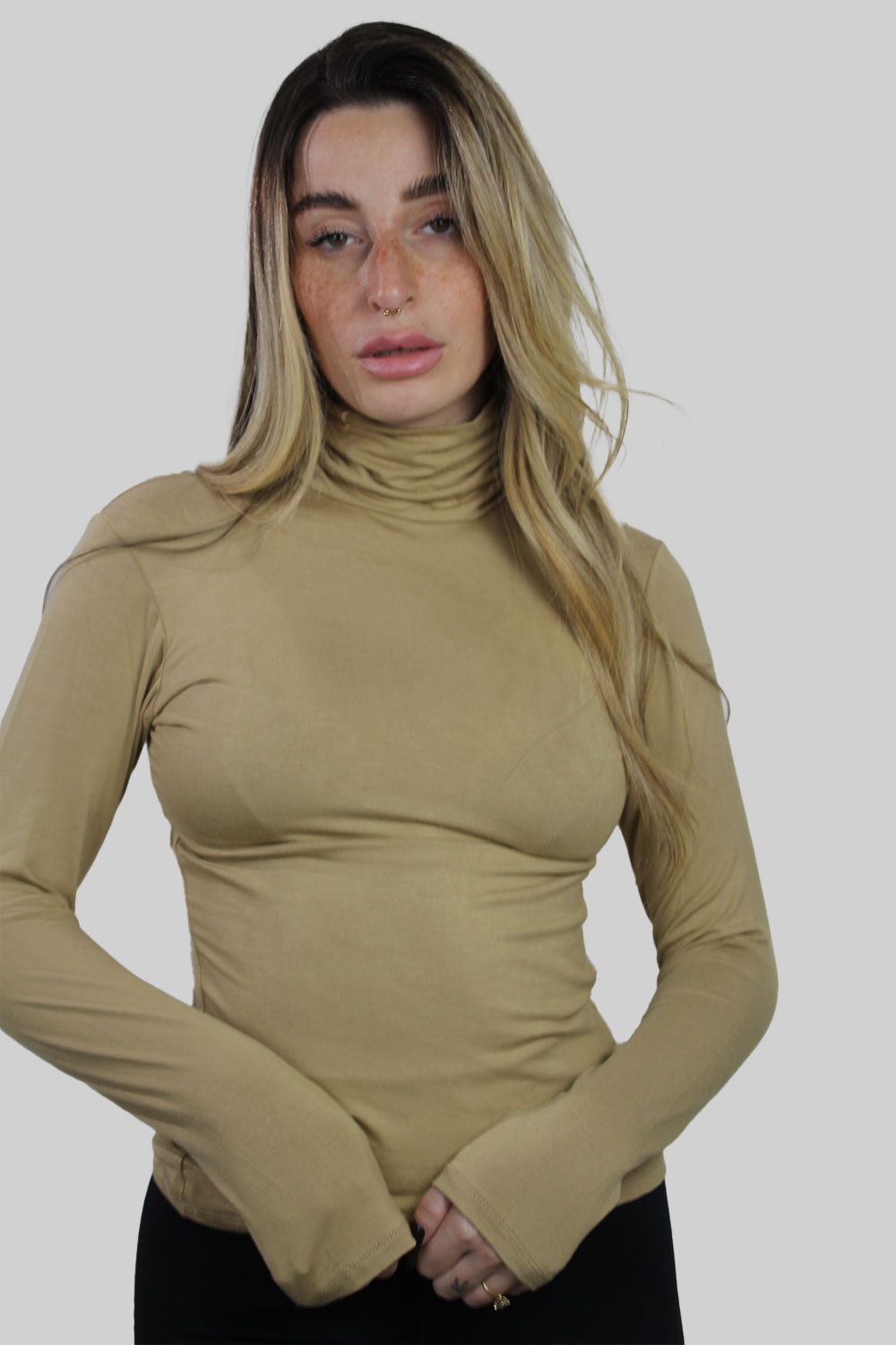 חולצת גולף שרוול ארוך בצבע חום בהיר לנשים-LilcoBasic-One Size-נאקו