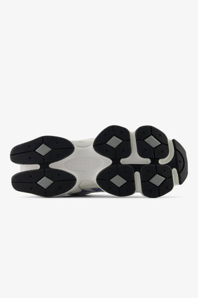 New Balance נעלי סניקרס 9060 בצבע אפור-סגול לגברים