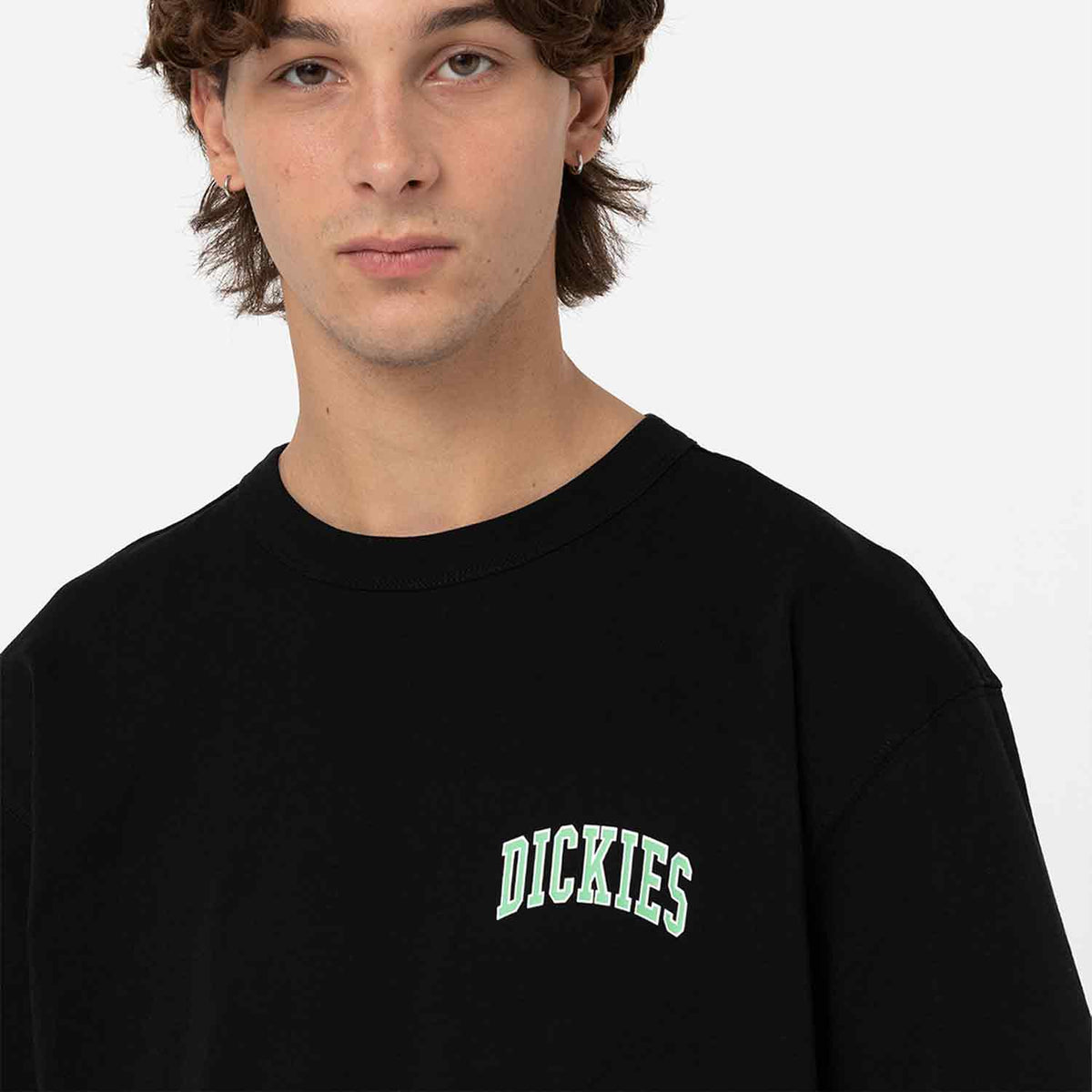 דיקיז חולצה רחבה אייטקין בצבע שחור לגברים-Dickies-XS-נאקו