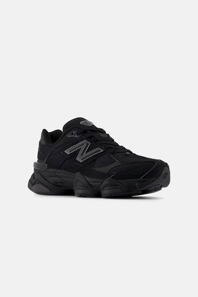 New Balance נעלי סניקרס 9060 בצבע שחור לנערים ולנשים