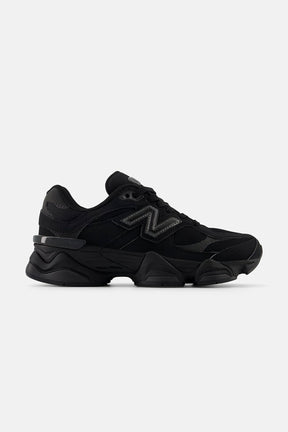 New Balance נעלי סניקרס 9060 בצבע שחור לנערים ולנשים