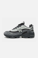 New Balance נעלי סניקרס 1000 בצבע שחור-אפור יוניסקס