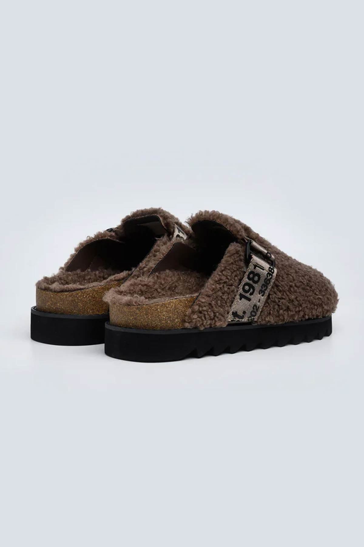 כפכפי ריפליי Hallan