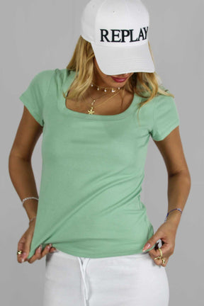 חולצת טי קצרה צווארון מרובע Jas בצבע ירוק לנשים-Daniel-1-נאקו