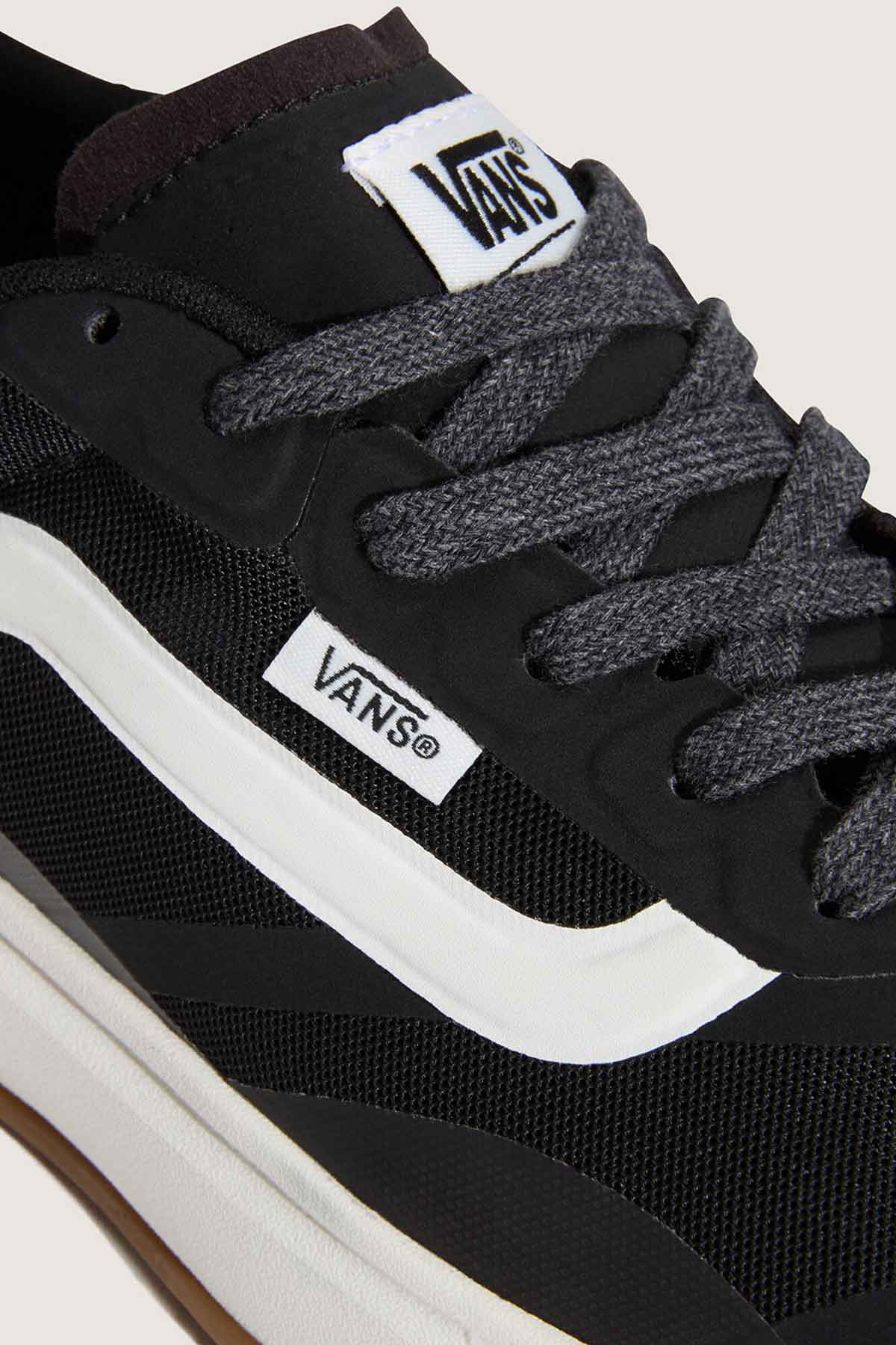 נעלי סניקרס Vans MTE Ultrarange 2.0 בצבע שחור