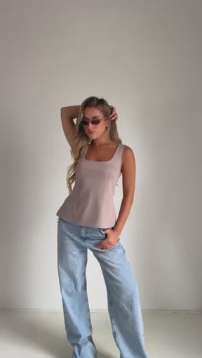 גופיית פעמון מתרחבת Barbara לנשים